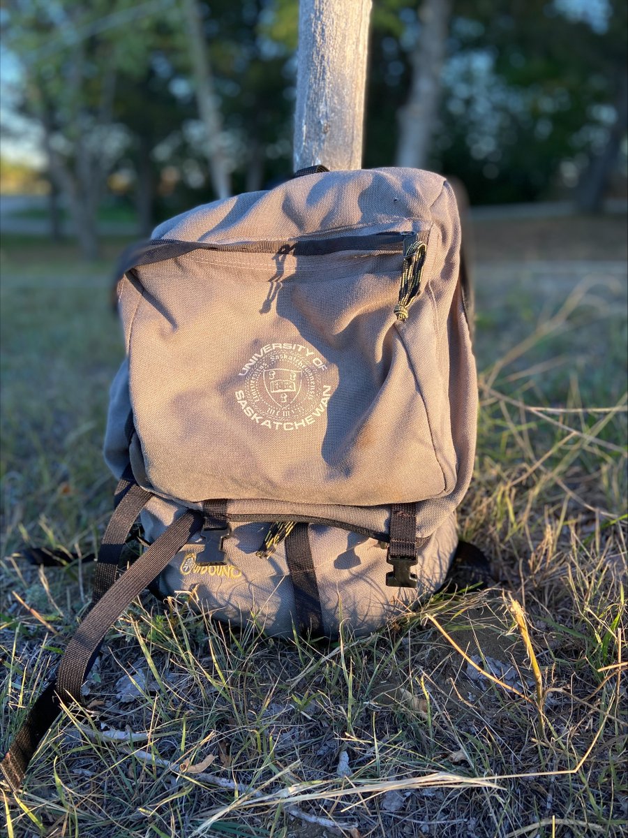 agbiousask's tweet photo. A 1993 #USaskThrowback!
This is our Dean, Dr. Angela Bedard-Haughn's #USask backpack from when she was a student. She still uses it today for field studies because it is indestructible!
Share your #USask memorabilia in the @UsaskAlumni contest https://t.co/owe1Zl0L4I https://t.co/gqBg9HUn3U