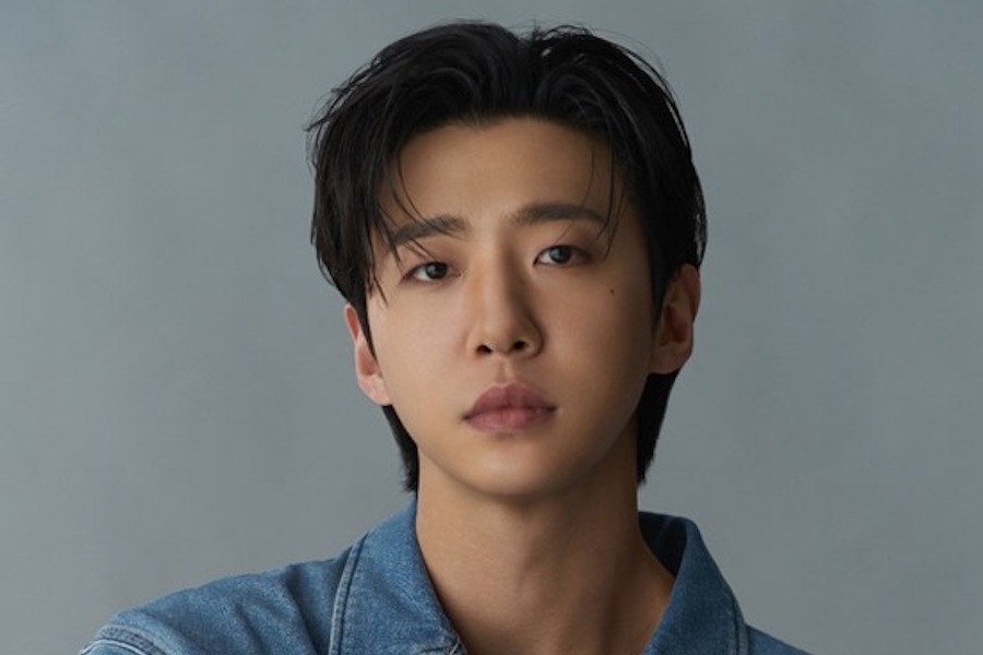 soompi's tweet photo. B.A.P’s #BangYongGuk Sets Up One-Man Agency + Preparing For Comeback
https://t.co/abaKgpAIYx https://t.co/vdELFZ8sUJ