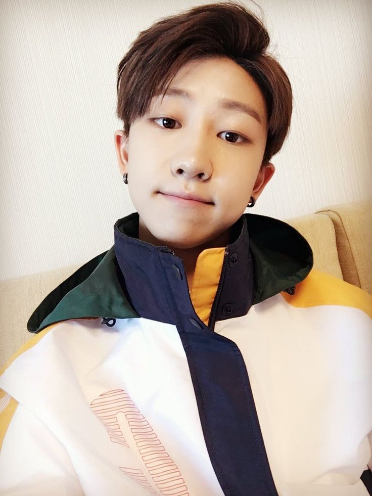 huiworideul's tweet photo. we are cutie siblings (∩´∀`∩)*゜

#CSD #CaratSelcaDay #THE8 #MINGHAO #SEVENTEEN @pledis_17 https://t.co/zOhjbrtpYz