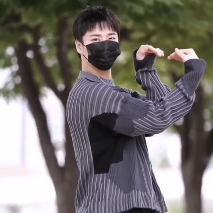 cloudyybinnie's tweet image. #아스트로 #문빈 #MOONBIN
#ASTRO @offclASTRO