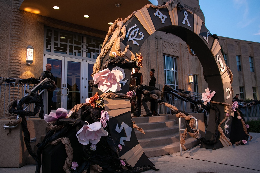 Come to a Sublime Boudoir event, step through the portal, and get transported into another dimension. Sublime Boudoir, New Orleans, 2018.