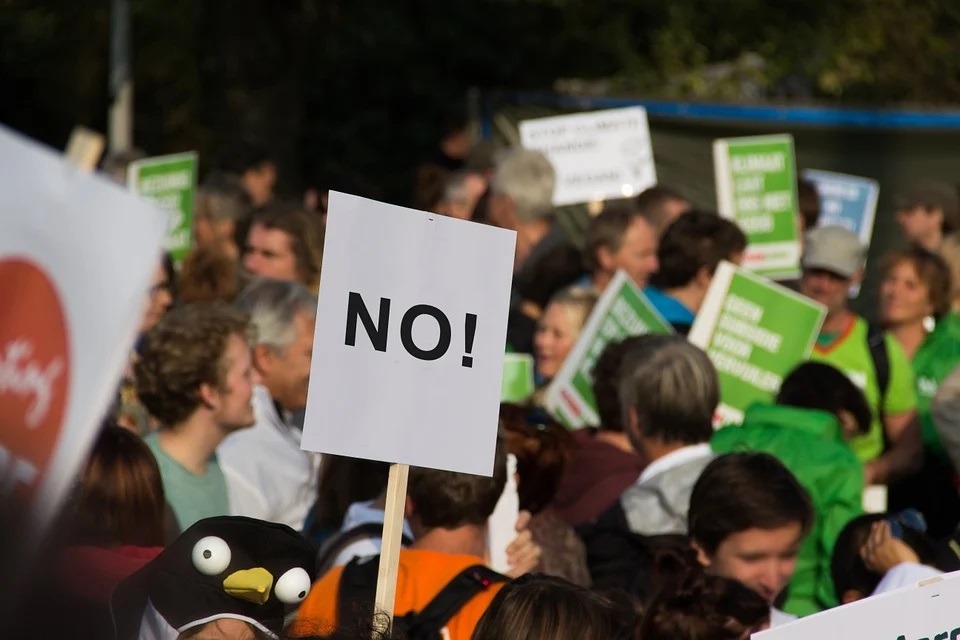 Huisartsen schreeuwen om boycot nieuwe wet financiële verantwoording Eerstelijns zorg - vphuisartsen.nl/huisartsen-sch…
<a href="/D66/">D66</a>, <a href="/cdavandaag/">CDA</a>, <a href="/VVD/">VVD</a>, <a href="/groenlinks/">GroenLinks</a>, <a href="/PvdA/">Partij van de Arbeid</a>, <a href="/christenunie/">ChristenUnie</a>, <a href="/SPnl/">SP</a>, <a href="/MinVWS/">Ministerie van VWS</a>