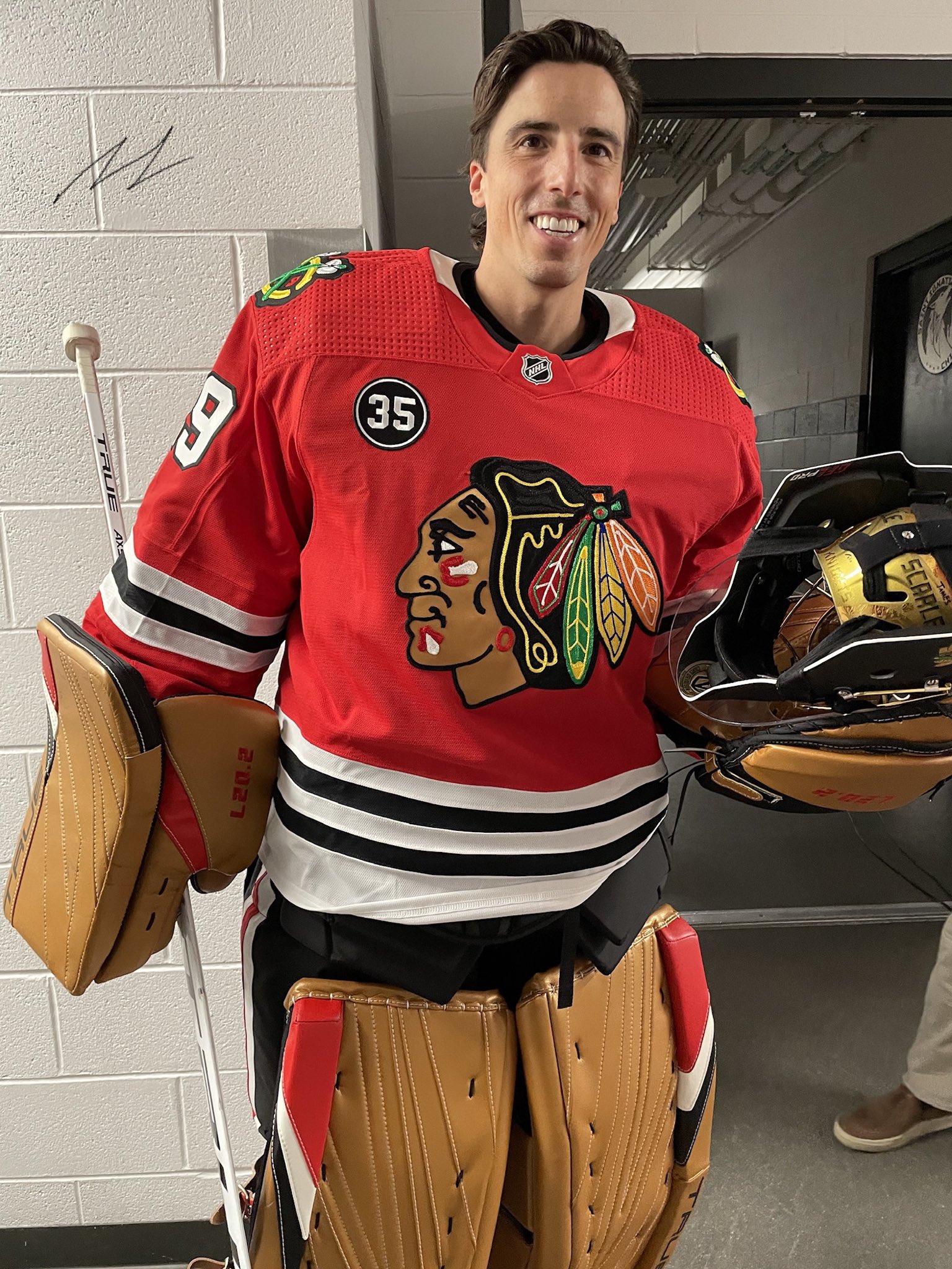Fleury goes back to the all-gold look with new gear for Wild