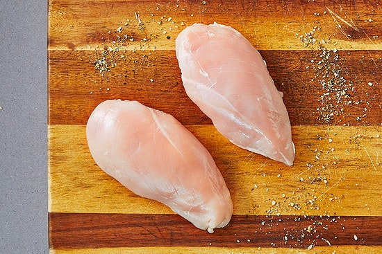 crowd_cow's tweet photo. Chicken Breast

Tender, nutrient-rich Chicken Breasts from truly pasture-raised chickens are a versatile cut great for roasting, grilling or barbecuing and a quick way to elevate your dinner.

https://t.co/q6Ss7pUZd1 https://t.co/jOMEOSBzDF