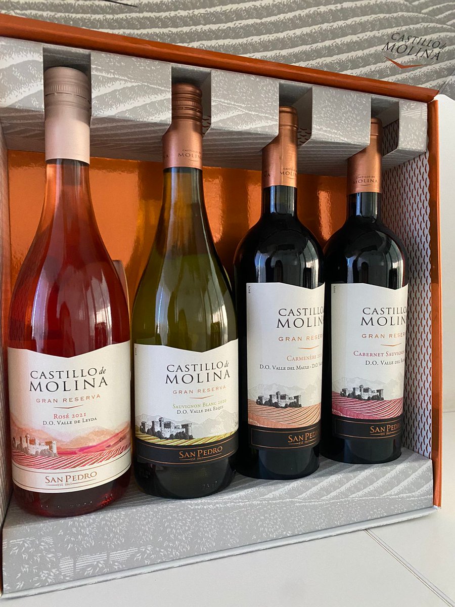 Cáchense el premio que nos dejó <a href="/nachadavis/">Maria Davis</a> junto a <a href="/castillo_molina/">Castillo de Molina</a>. Para llevártelo hoy mismo, solo tienes que mandarnos una foto o pantallazo escuchando <a href="/laera_moderna/">La Era Moderna</a> y usar el hashtag #LaEraModerna. ¡Paaaaartierooon! 🐎