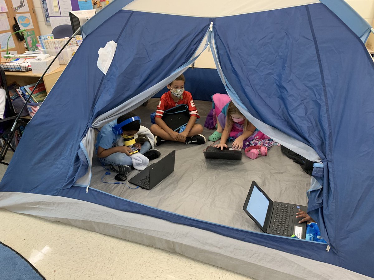 MrsBly_MECC's tweet image. Welcome to Camp Read-a-lot! These 2nd graders are exploring literature through various media types as they enjoy the (indoor) benefits of camping! @MasonSchools @mrs_grinstead @KerryWarndorf @SarahFlohr06