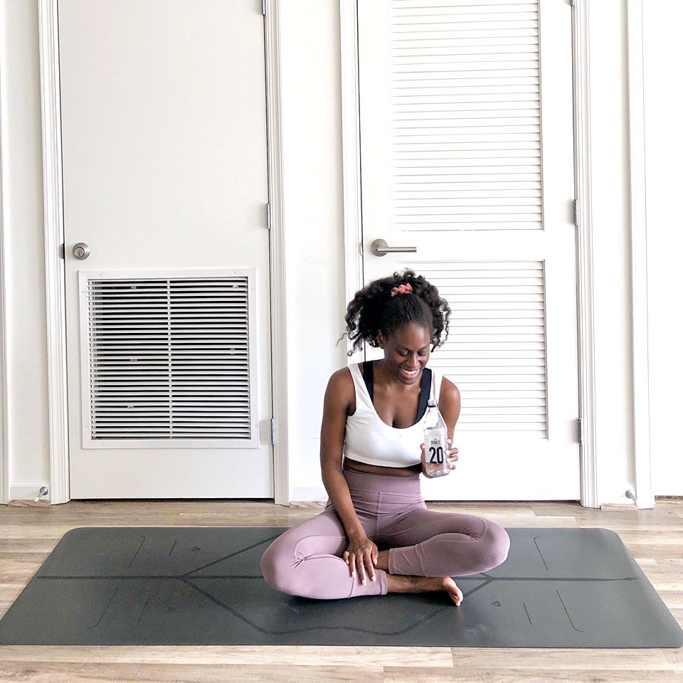 GetOunced's tweet photo. Hydration keeps muscles strong and energized. Water helps transport oxygen to your muscles so they are prepared when exerted.
#GetOUNCED #OUNCEwater https://t.co/AYlmDeUFmB