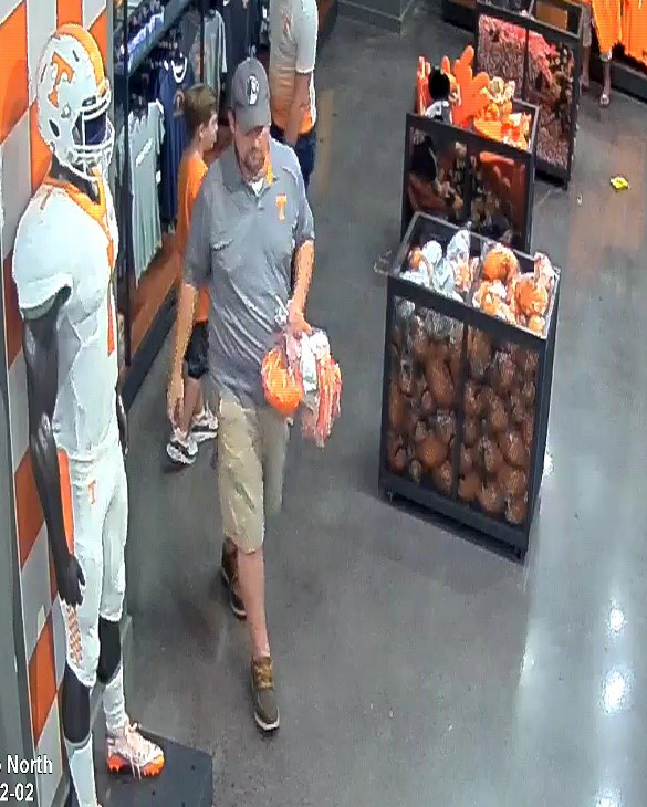 UTPolice's tweet photo. Do you know this man? The suspect used a credit card stolen from an elderly victim at the 9/2 football game to make $350 in purchases inside Neyland Stadium. He also took other personal belongings from the victim. Recognize him? Contact utpdinvestigations@utk.edu or 865-974-3114. https://t.co/NWvZqvDCPC
