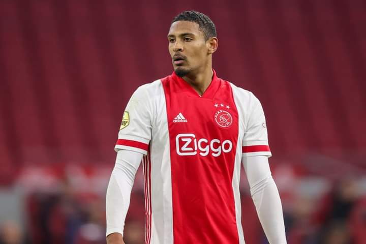 RectaFinalHD's tweet photo. Es semana de #ChampionsLeague y por supuesto tenemos un programa especial con los resúmenes, declaraciones y estadísticas de la 1ra fecha en el programa.

Haller anotó un póker en su debut, doblete de Lewandowski, Grealish brilló... ¿Quién creen que fue la figura de la jornada? https://t.co/3lSw72OMtL