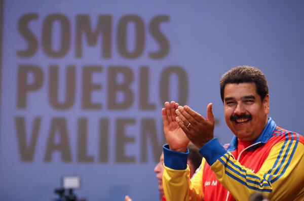 paula_capote's tweet photo. #somospuebloDepaz @NicolasMaduro @ConCiliaFlores @gestionperfecta @nicmaduroguerra @dcabellor @BonosSocial @CarnetDLaPatria @Mippcivzla @ivssoficial @paula_capote @norelisacosta3 @Billetero_33 @maestre392 @Leyduarly @leydisperdomo4 @Nellysu45298791 @YuniBurgos @eleidyramirez https://t.co/59nsSGbWVm