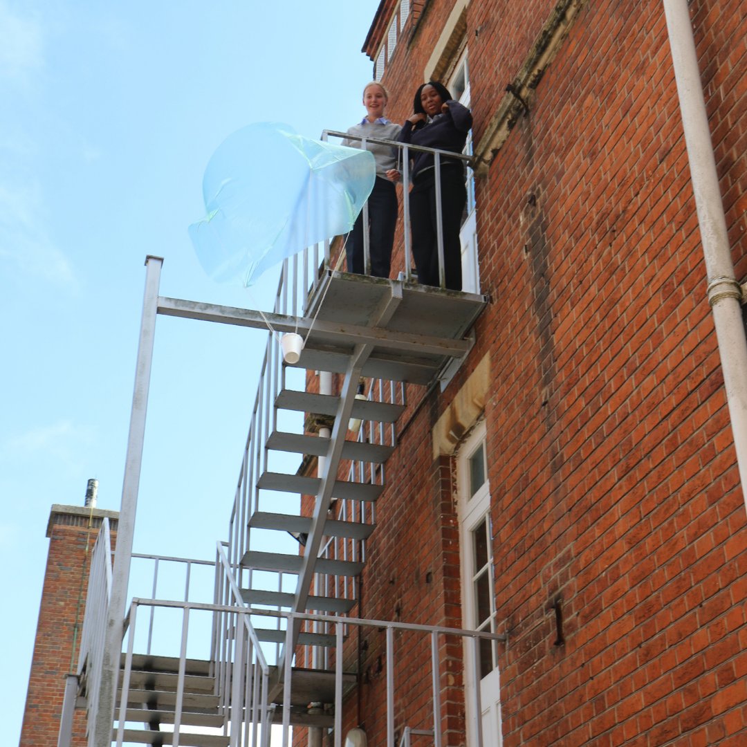 QASCaversham's tweet photo. Mr Young's physics class did an EGGcellent job at making parachutes that would see an egg safely land on the ground without cracking. #QASPhysics #QASLife https://t.co/ZdjHKqTptm