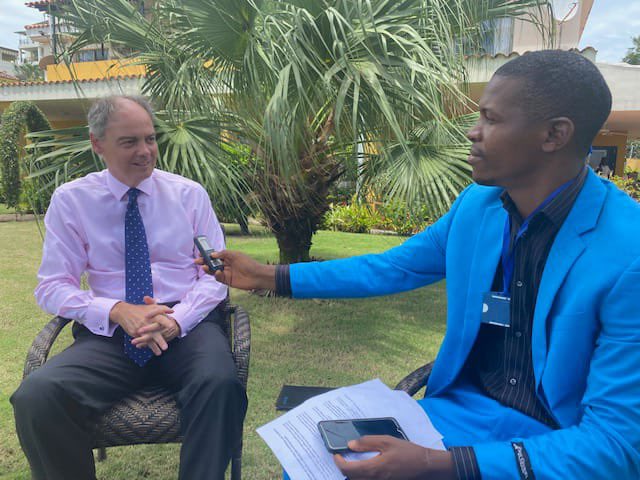 david_mcilroy's tweet image. Je me suis entretenu avec les journalistes de FIM FM Radio pour parler des objectifs de la #COP26, dont la réduction des émissions à 1,5C d'ici 2030. Rendez-vous à Glasgow du 31 Octobre au 12 Novembre.