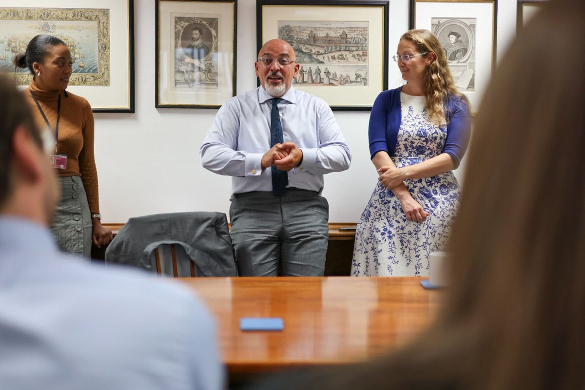 nadhimzahawi's tweet photo. Thank you to everyone for the warm welcome.
 
It's been great to speak to so many of you who play a crucial role expanding opportunities and improving outcomes for our young people. https://t.co/4MJ87GEITz