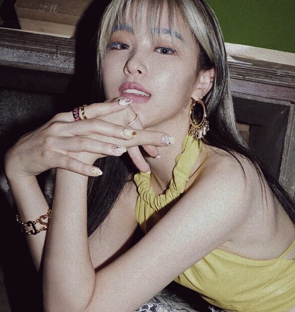 ryujinshotss's tweet image. her vibe