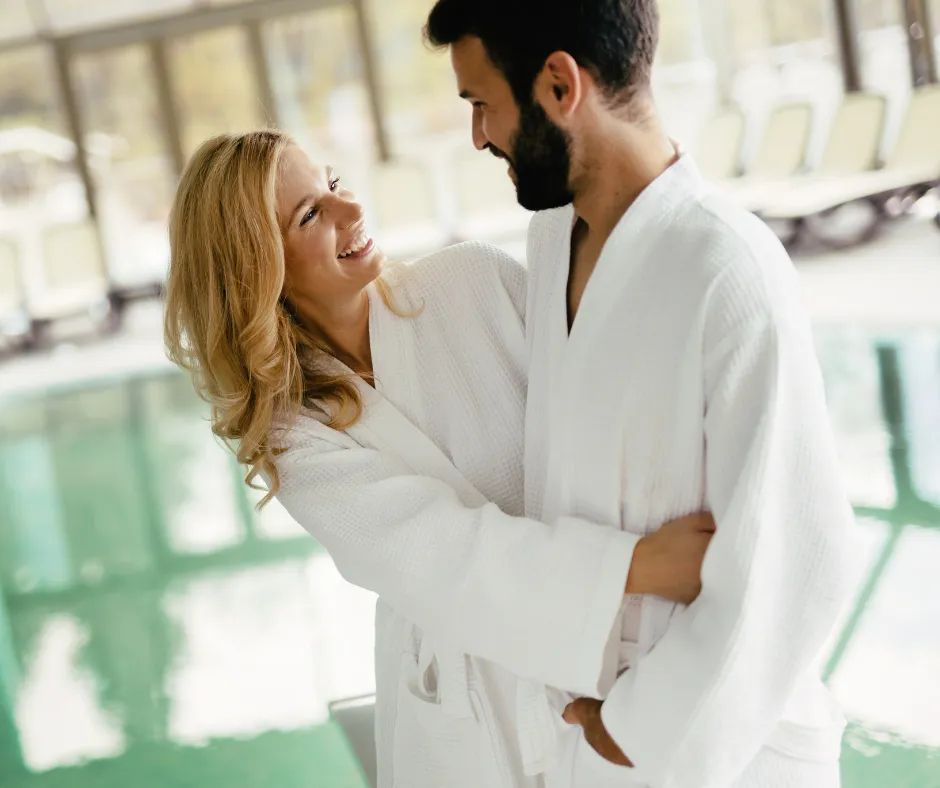 Sneak away for a romantic spa break this autumn 🍁

Book a 1 night or 2 night (with dinner on the first night)spa break before 30th September and enjoy a FREE Elemis Superfood Gift worth £35!

Available on stays until 31st October 2021
➡ bit.ly/2X3Wlc4