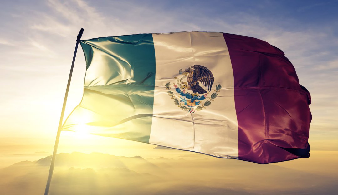 Feliz día de La Independencia!
“Mas a vosotros los que teméis mi nombre, nacerá el Sol de justicia, y en sus alas traerá salvación; y saldréis, y saltaréis como becerros de la manada.” 
Malaquias 4:2