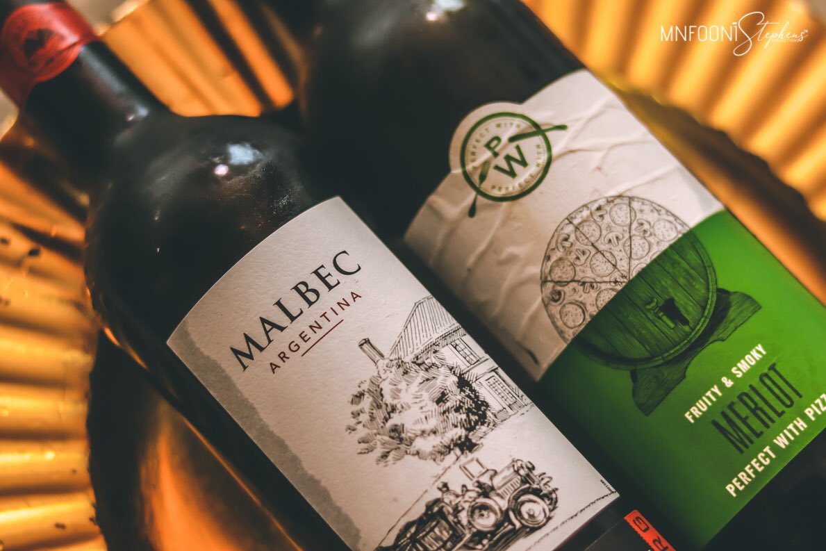 mnfooniStephens's tweet photo. 3 Grades and frames of same 🍷 wine..
Every event i go to has wine . 📸🎥🎞
#photography #exhibition #photographer #winelover #winetasting #Msproductions #Phobia110 https://t.co/KDHd4dhps9