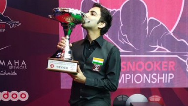FirstpostSports's tweet photo. .@PankajAdvani247 is your Asian Snooker Champion!
 
India's ace cueist defended his title defeating Amir Sarkhosh of Iran. READ: 

https://t.co/B8NGF9YKRa https://t.co/duxEKJLm32