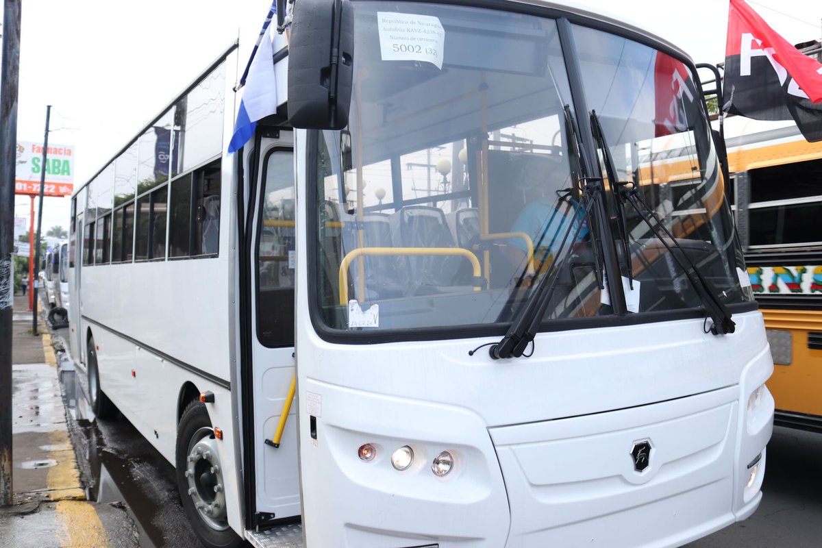 Telmac52's tweet photo. Llegan  nuevos buses de Rusia para Nicaragua. Gestion del gobierno Sandinista, de nuestro Presidente Daniel para beneficio del pueblo. 
#ManaguaSandinista
#PatriaBenditaYLibre 
#2021SoberaniaEnMiTierra
#Nicaragua https://t.co/CIgUFPmo3H