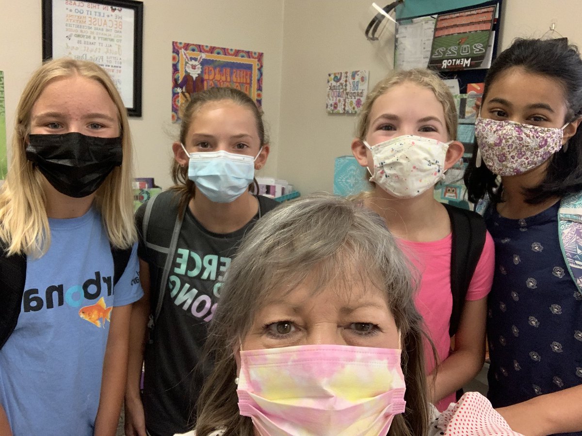 MrsPosner's tweet image. Special lunch with these former second graders!  Loved them then and love them now!  @shoreRocks