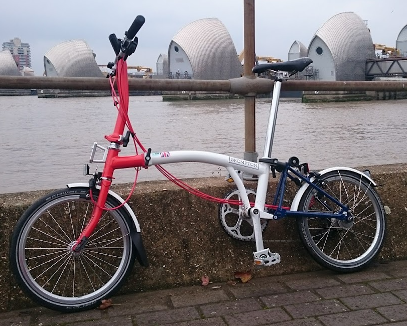 EvaGreener's tweet image. @StolenRide cherished ride stolen 16 Sep at E2 Bethnal Green: Brompton S6L red white &amp;amp; blue. Heartbroken!! My steed in #LondonToBrighton and many other epic rides 😢 Please keep an eye out, thx! 🙏💔