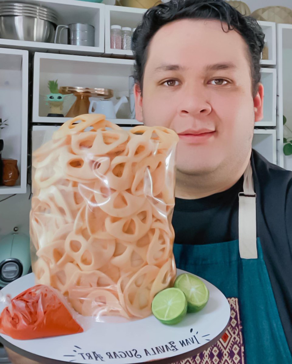 sopitas's tweet photo. ¡NO TE PASES! 🤯 ¿También creíste que era un pastel? 🎂

📸: Iván Zavala Sugar Art https://t.co/x2qGeYiHN2