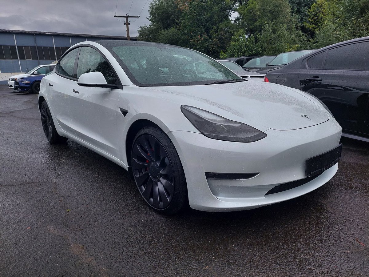ElectricWheels_'s tweet photo. Mūsų klientui atvažiuoja dar ir toks grožis! https://t.co/G1RvmYbQL1