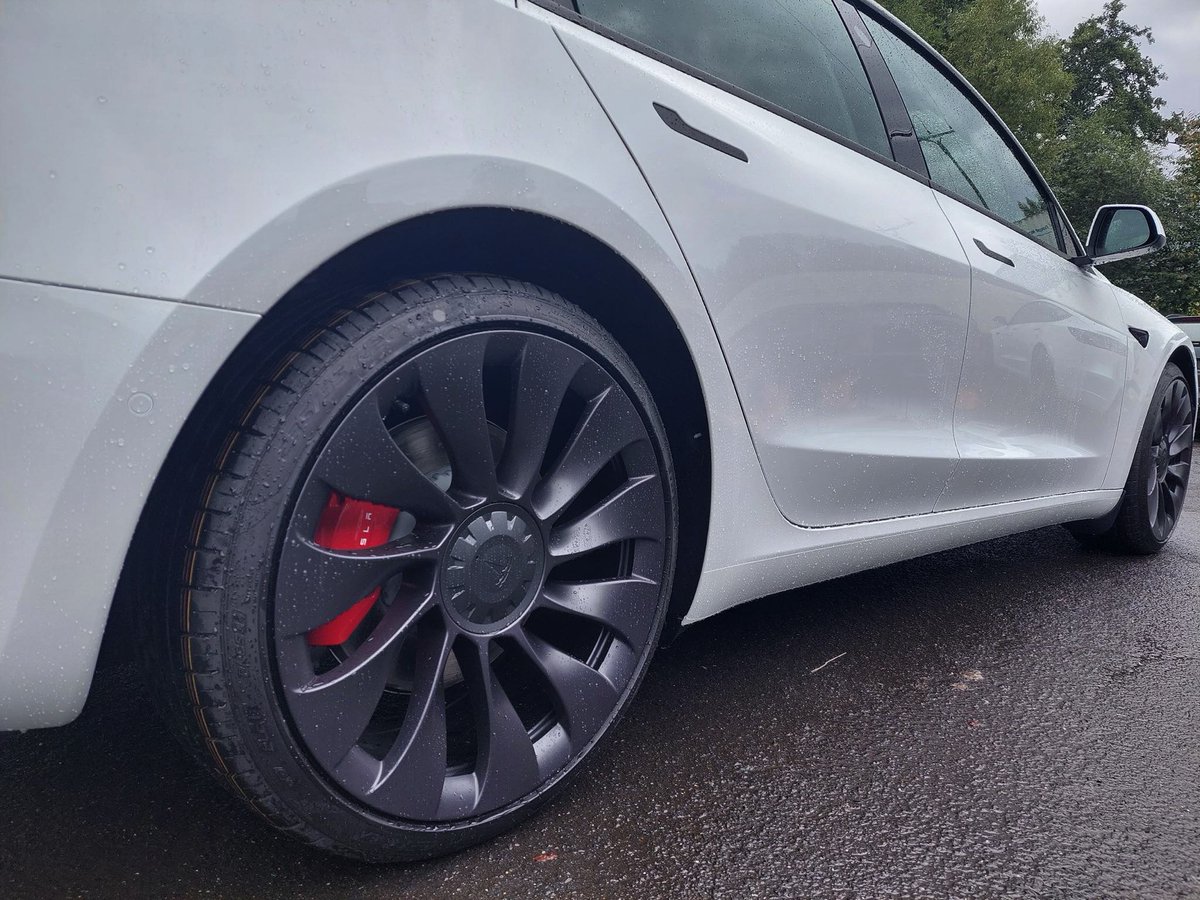 ElectricWheels_'s tweet photo. Mūsų klientui atvažiuoja dar ir toks grožis! https://t.co/G1RvmYbQL1