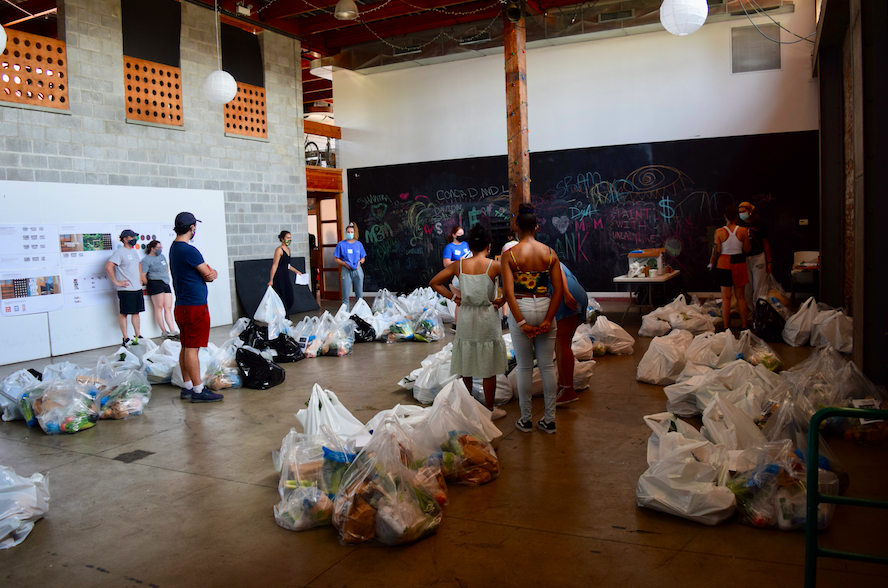 CALL FOR DRIVERS!! Market Box has delivered *over 8,000* bags of free local produce &amp; protein to neighbors from Roosevelt to 95th. Come help us keep going this Sunday (or next)! A 2hr afternoon route gets groceries to 10-12 households! Sign up to drive at bit.ly/drivemarketbox