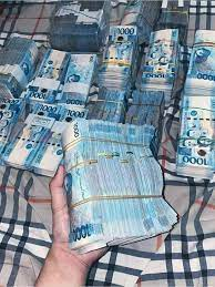 IceyHooniie's tweet photo. RT AND LIKE you'll have money tomorrow 😎 https://t.co/q19rAkdqHv