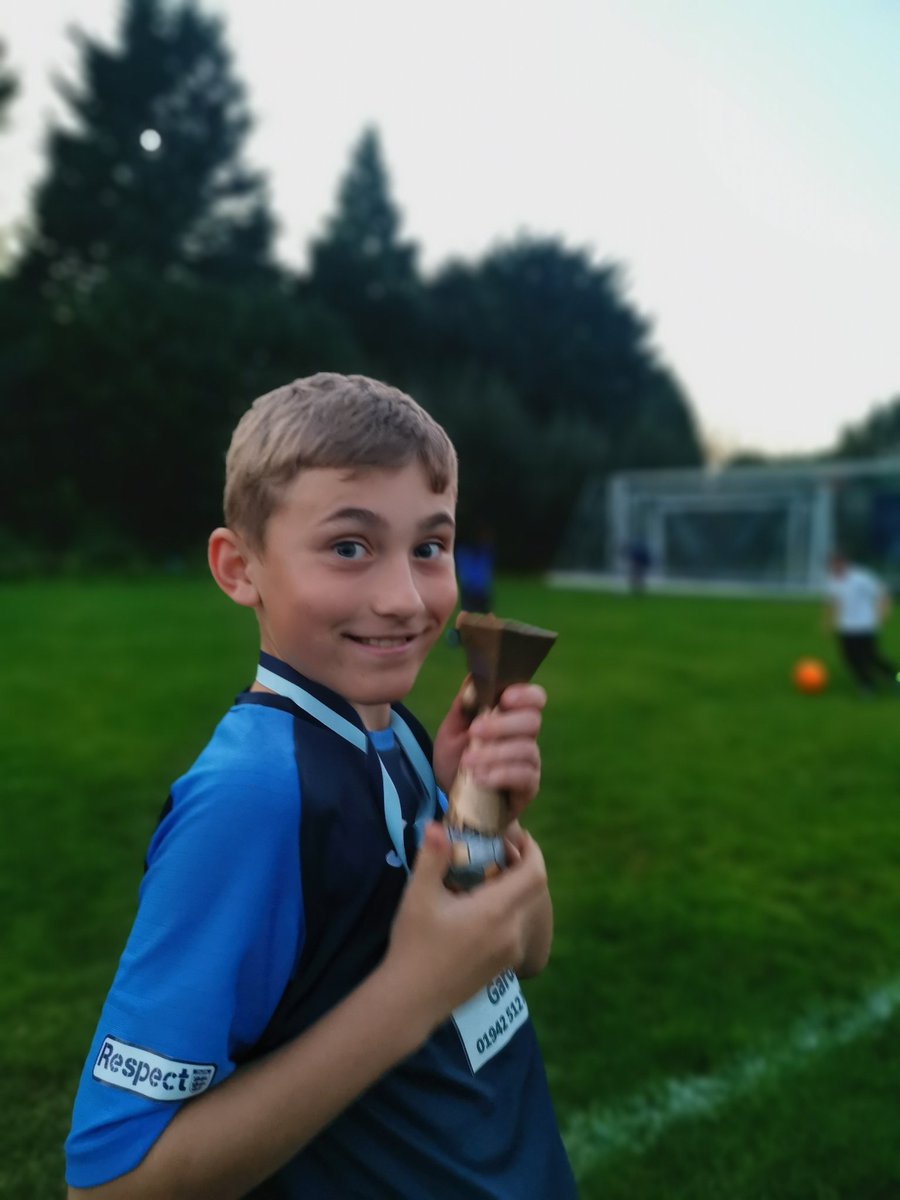 DaisyHill12s's tweet photo. #grassrootsfootball #daisyhilljuniors #under12s #football #bbdfl https://t.co/YFBIK4O0sz