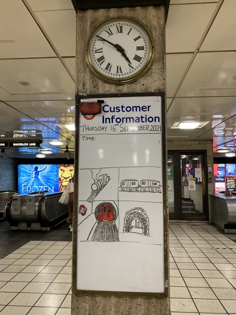 ピカデリーサーカス駅構内の掲示板。かわいい。#ロンドン散歩 