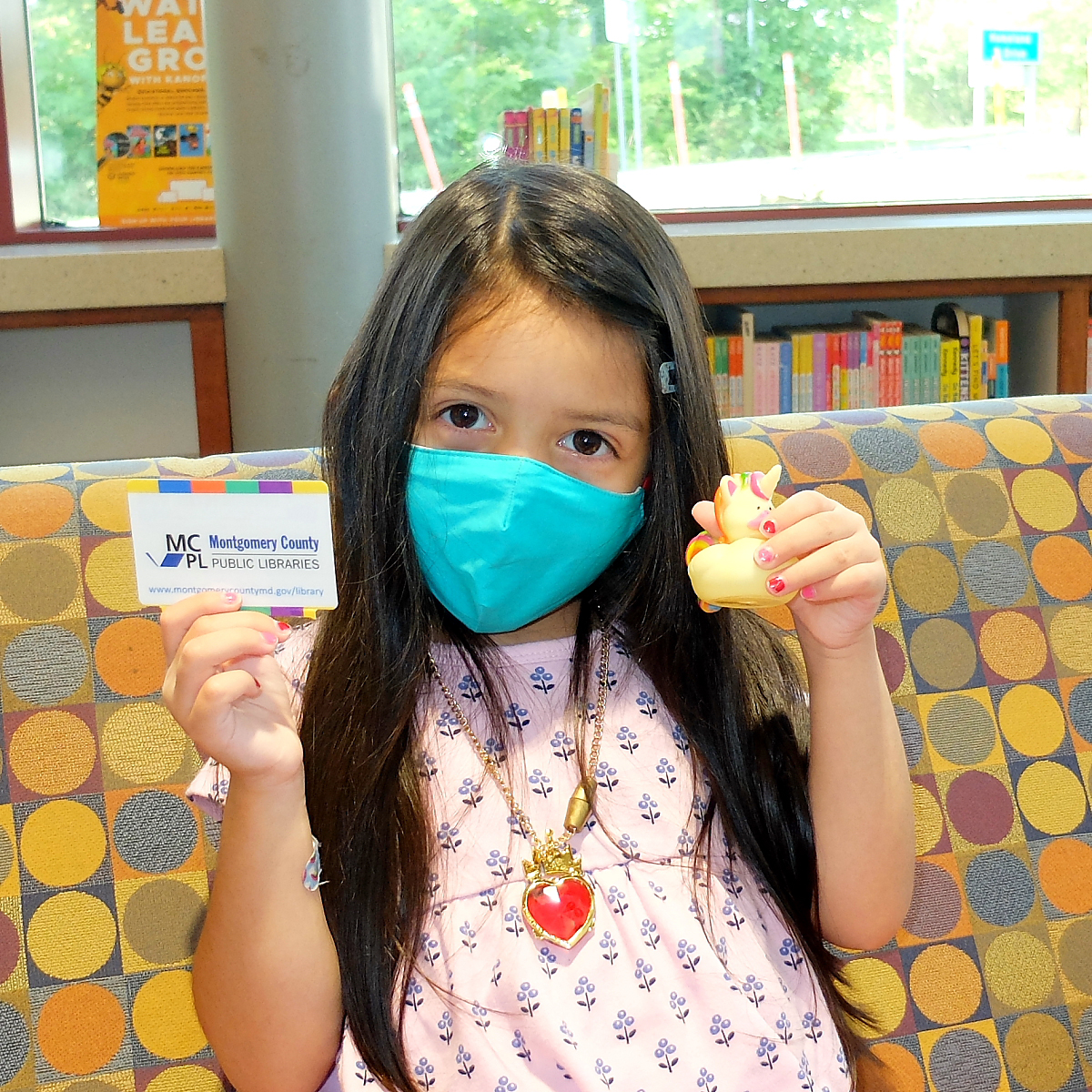 MCPL_Libraries's tweet photo. Check out MCPL's newest library card look! Thanks to this 4-yr-old #OlneyLibrary reader who just got hers (& wanted to share her Summer Reading prize 🦄).
MCPL's cards are open to residents all ages. At what age did you get your first one? https://t.co/vZp3s7P3Ec