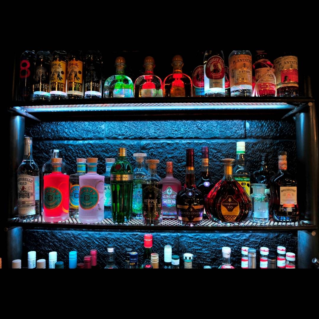 HiddenHarrogate's tweet photo. Staring into the weekend like... 😍 Come and enjoy our Thursday cocktail offer, any 2 Hidden cocktails for £15. It would be rude not too 😉 #weekendstartsearly #harrogate #cocktailbar #pizzeria #harrogatelife https://t.co/qzcuq1E7DL