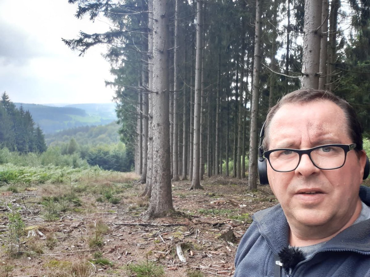 Researching traces of Owen Fox who was KIA in the woods in the Grandmenil area with <a href="/Joedemadio/">Joey van Meesen</a> . 
b24-kingsize.com/b24/crew/owen-…