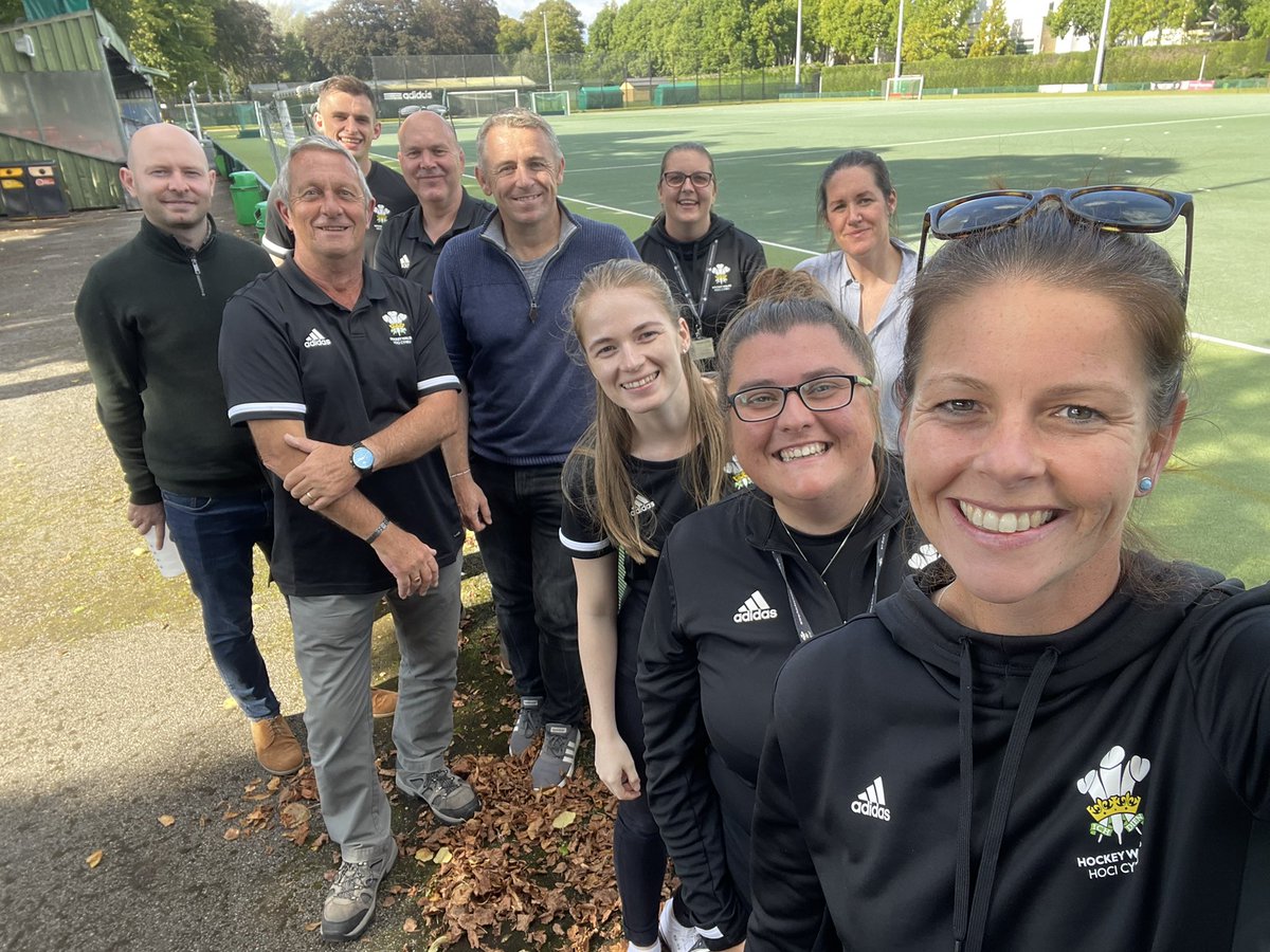 HannahBevan23's tweet image. Back together with the @HockeyWales team 🏴󠁧󠁢󠁷󠁬󠁳󠁿🏑 

All things events with @AmandaRobertsHW…
Next stop 🔜 World Cup Qualifiers 🙌🏾 #letsgoteam #eventtime #hockeyinwales #hockeyfamily