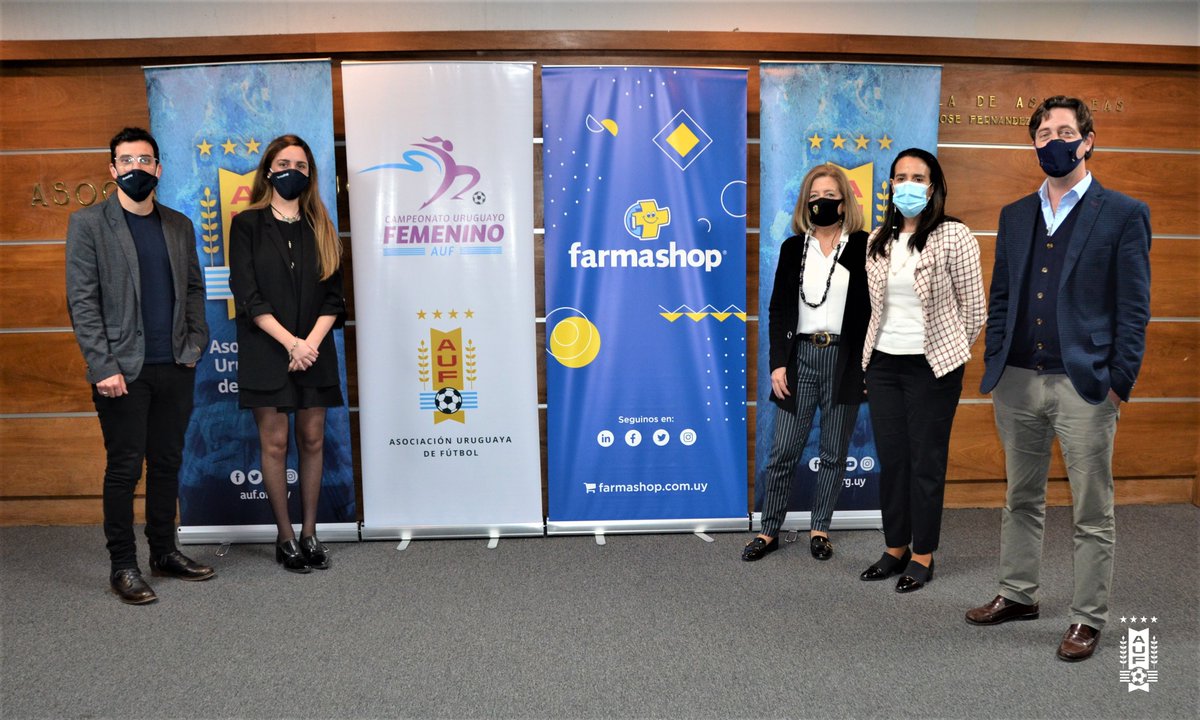 🤝 ⚽️ En representación de la <a href="/AUFOficial/">AUF</a>, integraron la mesa de autoridades el presidente, <a href="/nachoalonso33/">Ignacio Alonso Labat</a>, la integrante del Comité Ejecutivo, Andrea Lanfranco, y la directora ejecutiva, Victoria Díaz.

Por <a href="/FarmashopUY/">Farmashop</a>, participaron Juan Teba y Paulina Moreno.