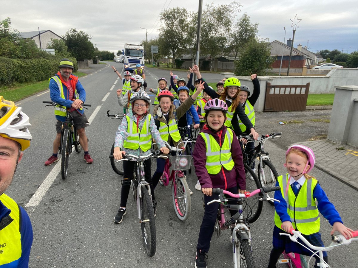 LowerOrmondCC's tweet photo. Cycle School Bus this week for #BikeWeek2021 @TipperarySports What a fantastic seeing all these kids loving cycling to school https://t.co/3nVvq1bhhy