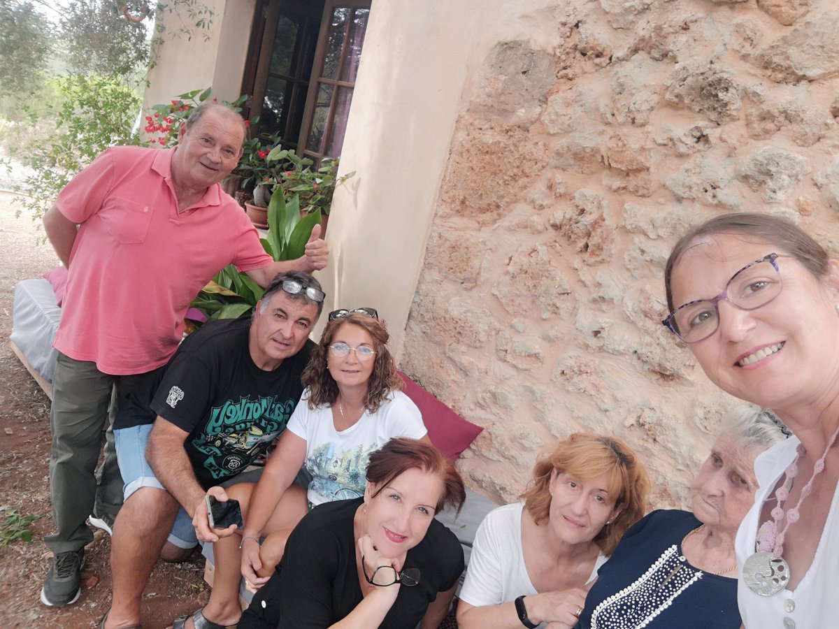 Grupo de teatro Actiu Si, formado por pacientes crónicos de diferentes patologías, calentando motores para la vuelta a los ensayos! <a href="/IBSMIA_/">IBSMIA</a> <a href="/apmallorca/">Gerència d'Atenció Primària de Mallorca</a> <a href="/Coiba1/">COIBA</a> <a href="/pacientactiuib/">@PacientActiuIB</a> <a href="/escpacientes/">Escuela de Pacientes</a> <a href="/IncaPsiquiatria/">Hospital de Día Salud Mental, Hospital Inca</a> <a href="/HospitaldeInca/">Hospital d'Inca</a>