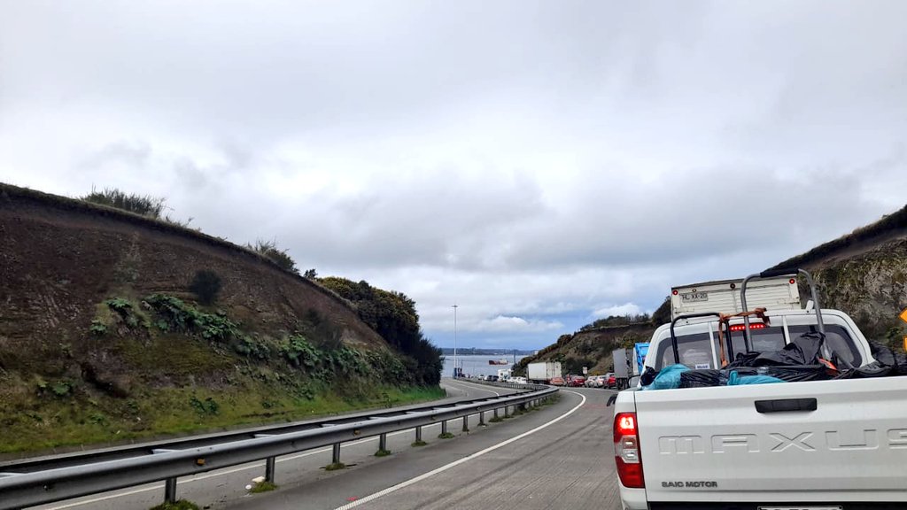 erchiloe's tweet photo. ⚠️ [18:10] #Chiloé: alto flujo vehicular en #Ruta5 sector #Chacao.
Conduzca con precaución.
 🚗 #Chiloé https://t.co/w0i2jA9LVq