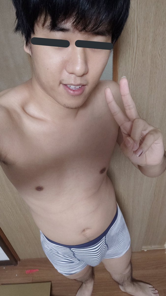 RyouGayAccountX's tweet photo. 朝から変態下着画像とちんこ公開！！
#裏垢男子 
#エロ垢男子 https://t.co/BKvsAUJbKo