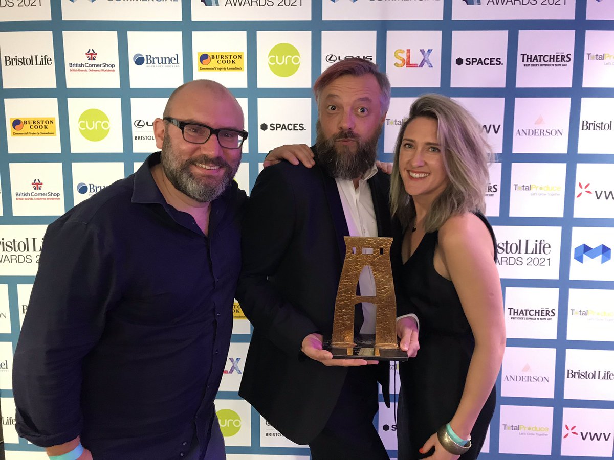 BristolLifeAwds's tweet image. The next category is Creative and @studiogiggle have won with their creative flair! 

Congratulations on an inventive year! #BristolLifeAwards

Sponsored by: @SLXmedia