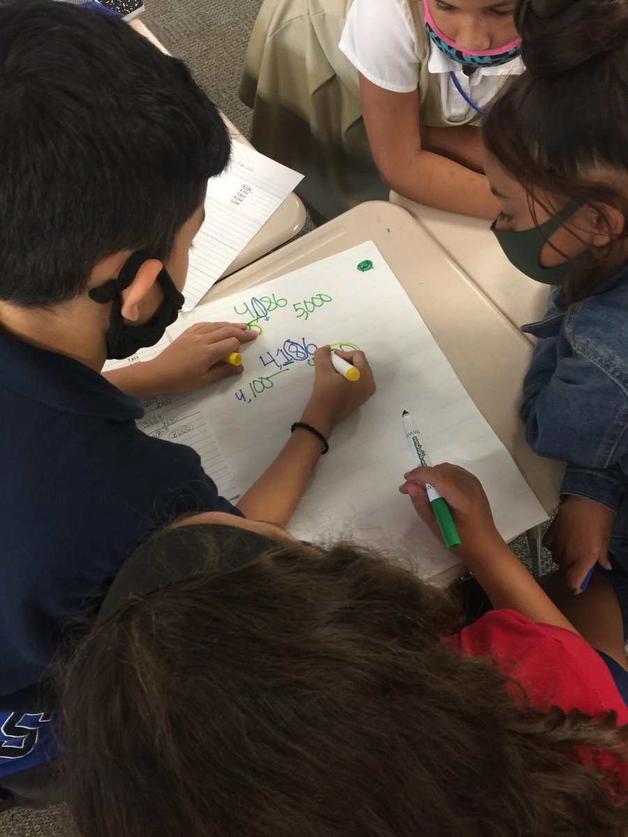 kmessocialmedia's tweet photo. Ms. Antia’s 4th graders are collaborating in groups to create their own rounding anchor charts! #kmesbearcubs #bestyearever #sdocgoodtogreat #fourthgrade #collaboration #rounding #studentsincharge #mathematiciansinthemaking https://t.co/dJxVoSPgUB