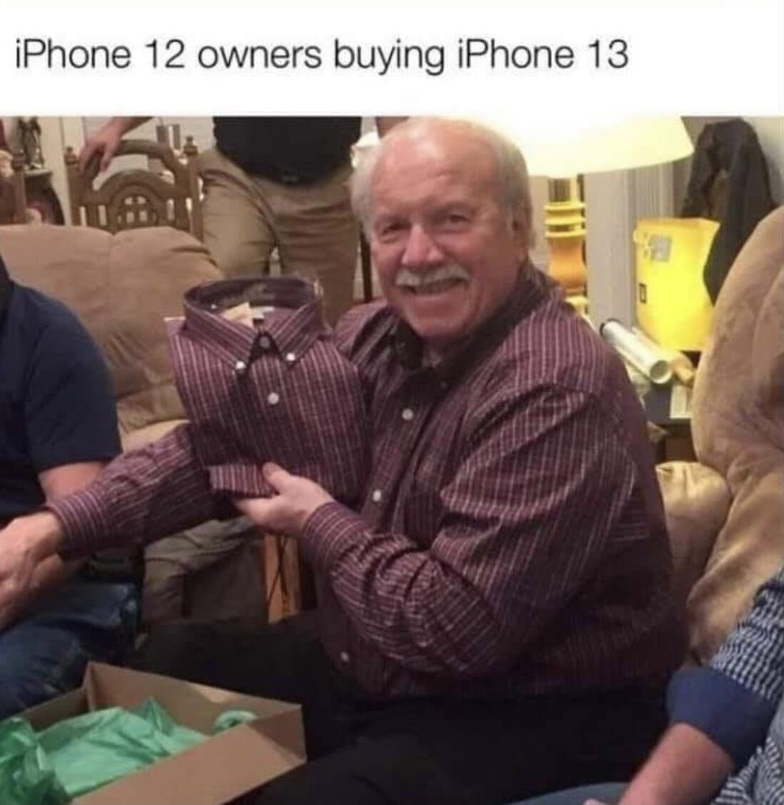 seoart's tweet photo. May be same design but upgraded Hardware and software hidden inside #iPhone13 #future #GrowthHacking #innovation https://t.co/i7HjTAoZcf