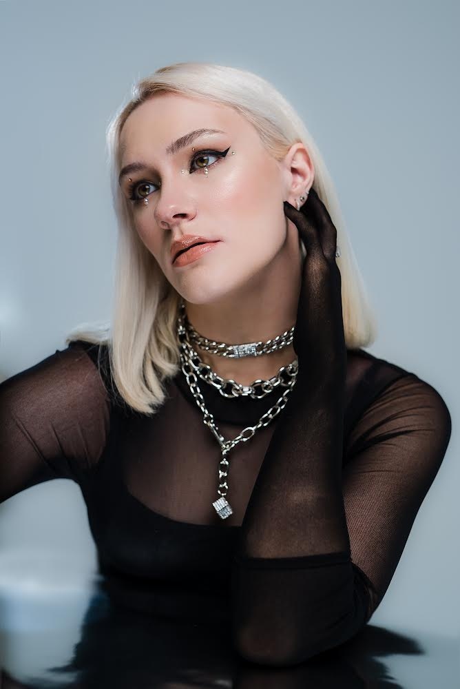 Get ready for this pure pop party from Kirsty Grant. <a href="/kirstyvgrant/">Kirsty Grant</a>

Read more now: tmrwmagazine.com/features/music…