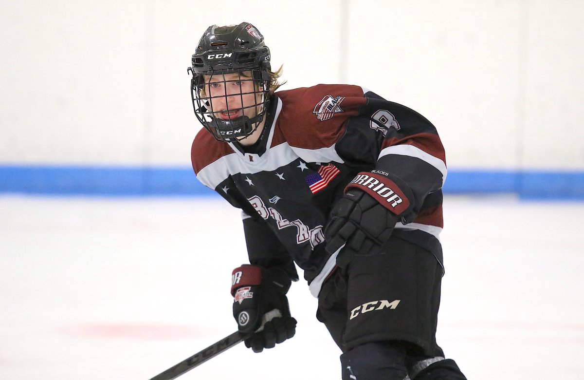 YouthHockeyHub's tweet photo. Blades Showcase 
U15

Blades notch three goals in third period to pull off come-from-behind win over SSM

BLADES: Miller, Vieau, Mann 

TL: Josh Middleton (St. Louis Park) 
TR: Ben Miller (Hill-Murray) 
LR: Gavin Uhlenkamp (Chanhassen)
LL: Michael Risteau (Benilde-St. Margaret's) https://t.co/Gl5T53ycnP