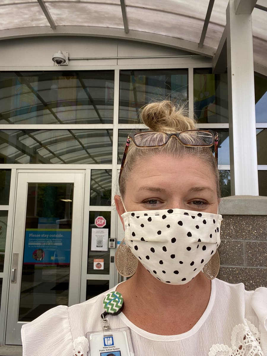 Michelle Tucker tweet media