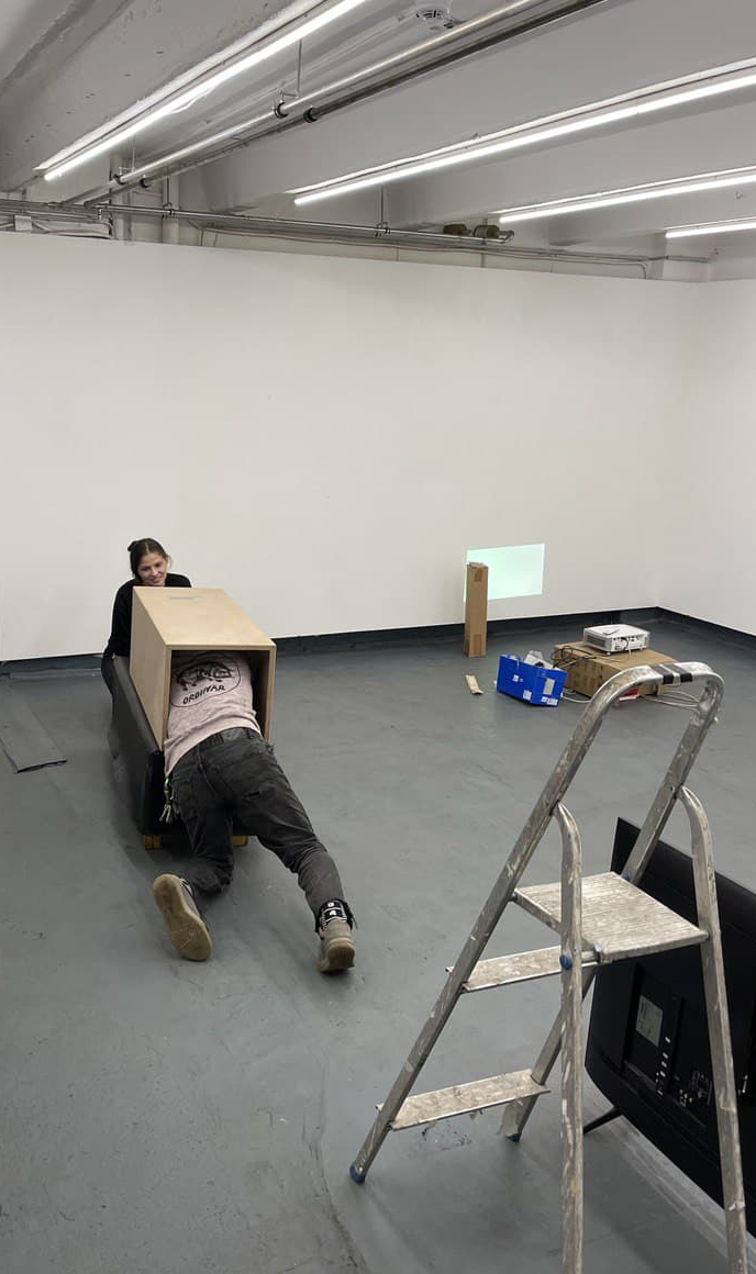 PankeGallery's tweet photo. ➠ setting up the exhibition! ➠ 150 by @constantdull &amp; @UBERMORGEN_COM
https://t.co/XVqZiqcbta
⇢ opening: this Sunday at 3 pm @PankeGallery #Berlin
@NetzkunstBerlin ⇢ #DMarkCOIN #DMC #MadeInGermany https://t.co/HZxEwFG4V6