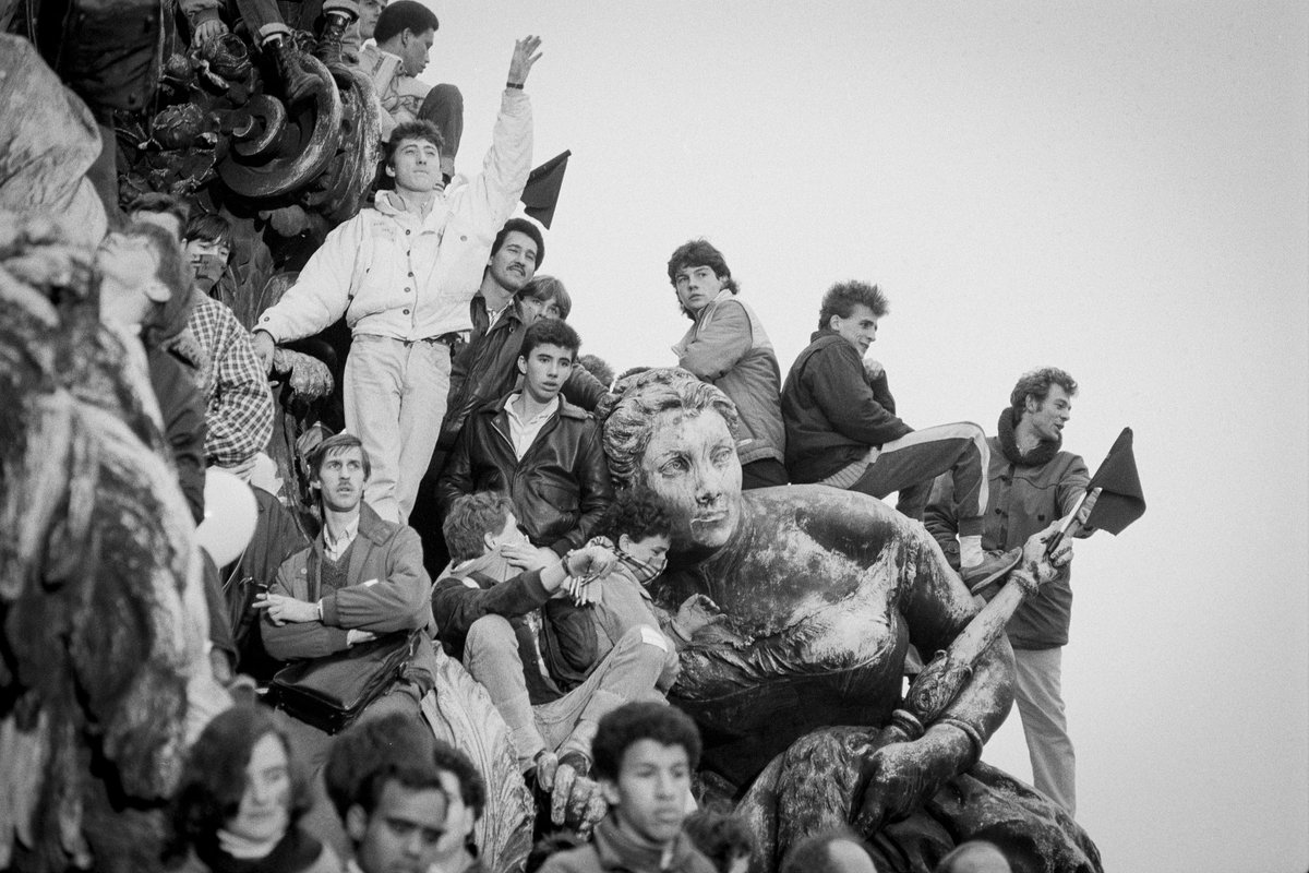 [#Photographie] 

La dernière exposition de la saison fait un saut dans le temps. Le photojournaliste Jean-Claude Coutausse (<a href="/coutausse/">JeanClaude Coutausse</a>) y livrera un reportage passionnant des manifestations étudiantes de 1986.

15/03 > 31/05 · La Chambre claire