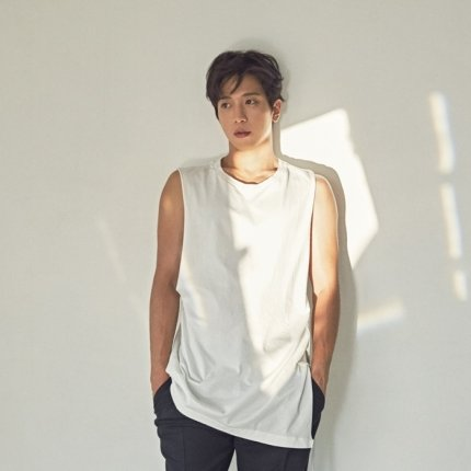 GimbapBlog2's tweet photo. #ItsYouOutOfNowhere / #WithoutEnd [Disney+], pour lequel #JungYongHwa a reçu une offre, est basé sur un webtoon. https://t.co/RYqkQwf0mT